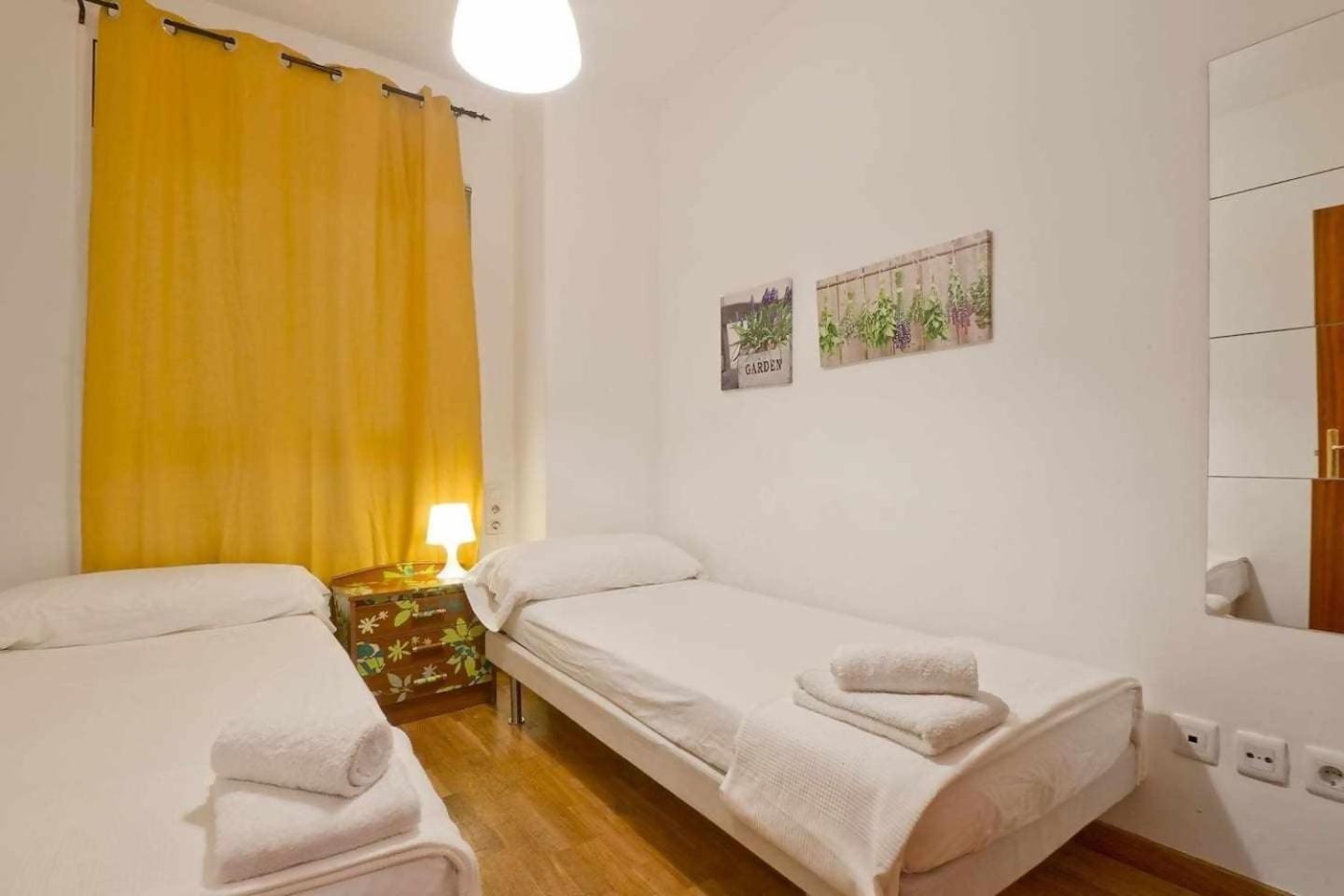 Comfortable 4 Rooms 2Bath W Balcony Barcelona Exteriör bild